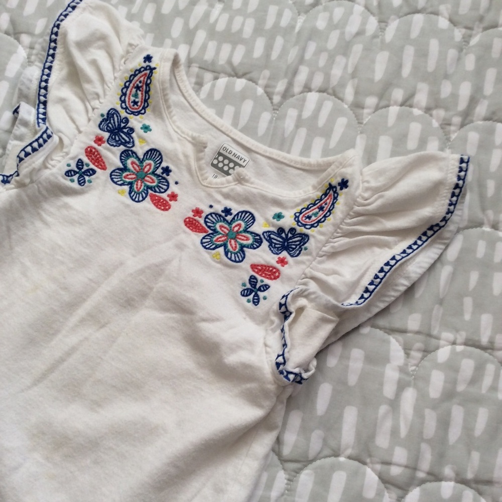 $2 BUNDLED ~ Old Navy | Embroidered jersey top